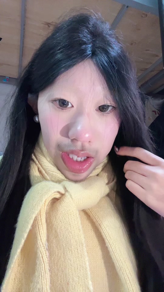 李怡萱(李怡萱拼音)